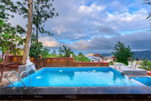 SaffronStays Tudor Rose, Panchgani - luxury chalet with beautiful valley views