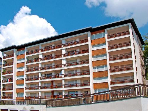 Apartment Grand Large A 18 by Interhome in Кран-Монтані