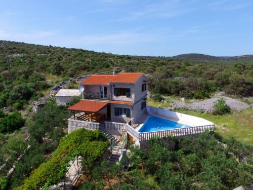 Holiday Home Basic by Interhome - Location saisonnière - Vinišće