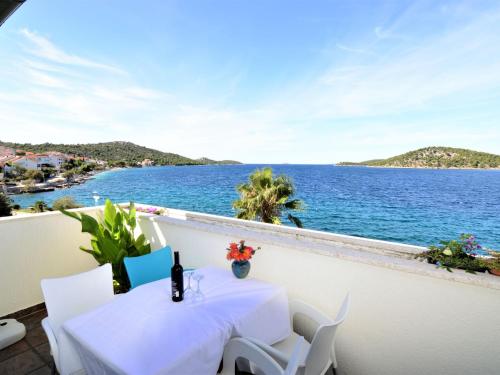  Apartment Galeb - ROZ102 by Interhome in Ražanj