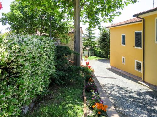 Apartment Castagno by Interhome in Санта Лус