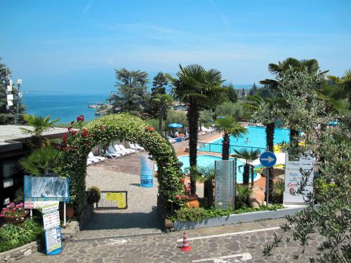  Holiday Home Eden-1 by Interhome in San Felice del Benaco