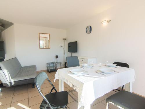 Apartment Les Andalouses by Interhome near Le Vivaldi