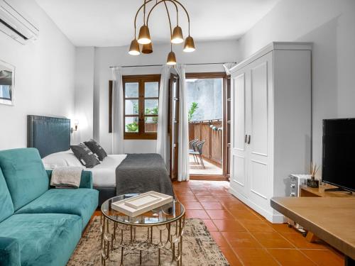 Limehome Granada Calle Santa Ana, Гранада