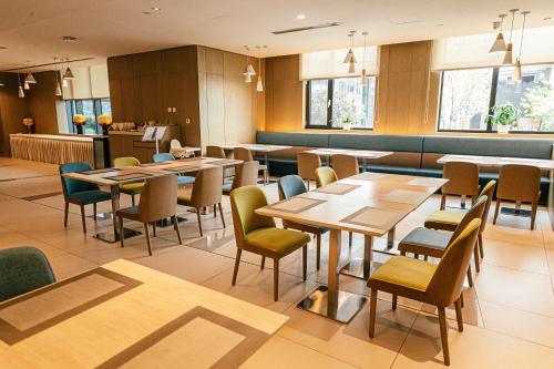 Holiday Inn Express Yingkou Onelong Plaza, an IHG Hotel