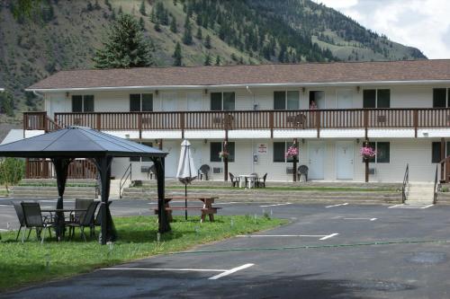 Elks Motel Keremeos