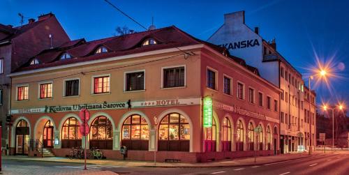 赫吉玛纳萨洛维奇酒店 赫吉玛纳萨洛维奇酒店