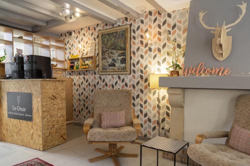 Bar/ Salón, Logis Hotel Chaptal, Amboise in Amboise