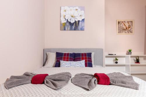 Stella 1&2 - Pink and Grey Studios near the Singing Fountains by Flat Mаnager, Plovdiv (photo 8)