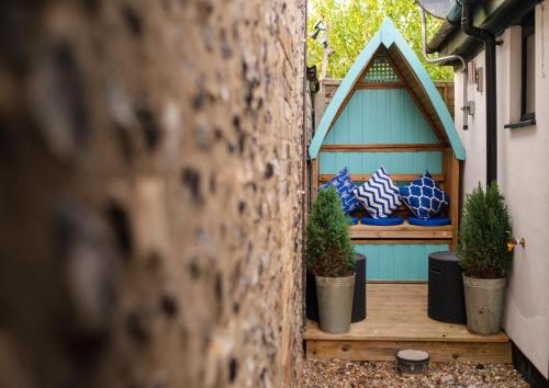 Old Fire Station - quaint and quirky little home Old Fire Station - quaint and quirky little home