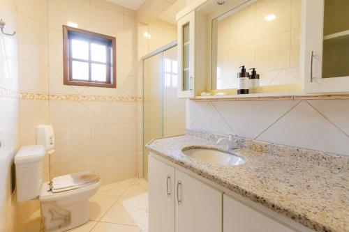 2 bedrooms, 4 beds