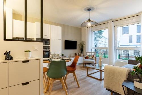 One-Bedroom Apartment image 7