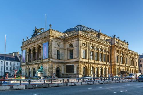 EXTREME luxury Apt - Heart of Copenhagen - Private Balcony - image 3