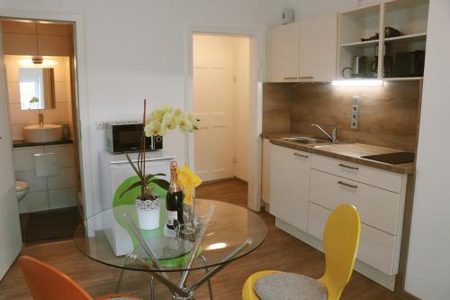 Facilities, Helles Apartment fur 1-2 Pers. mit Parkplatz und WiFi in Kraiburg am Inn