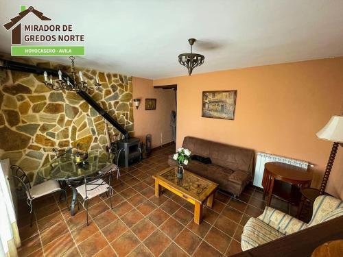 Casa el Mirador de Gredos Norte in Hoyocasero