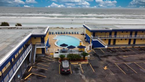 Sandals Inn - image 6