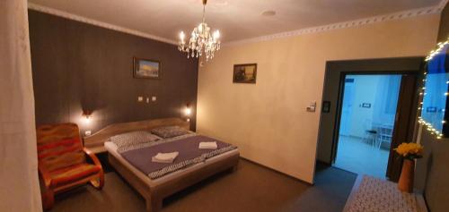 Szlavi Apartman - image 9