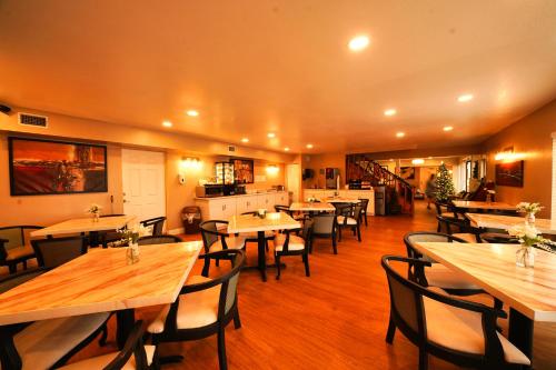 桑德爾斯旅館 (Sandals Inn) in 代托納比奇