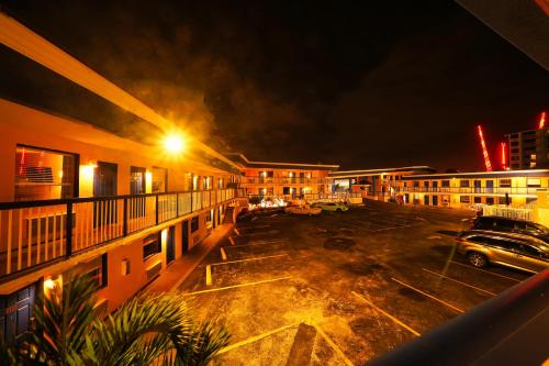 桑德爾斯旅館 (Sandals Inn) in 代托納比奇