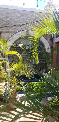 Mendoza’s GUESTHOUSE