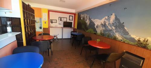 Bar/lounge, Bed & Bike Hostel in Rosario