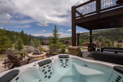 Spacious Elegance, 5 en-suites, hiking trail to town, packed with amenities!, Breckenridge (photo 6)