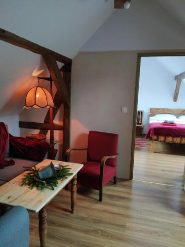 2 bedrooms, 3 beds