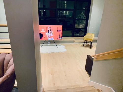 Glasgow City Centre G1 PENTHOUSE with RiverViews - Duplex (4 Bedrooms, 3 Bathrooms, Kitchen, 1 Living room, 1 Dining room, 2 Terraces, Triple Garage 3 Parking spaces 'e-charging', Top Floor, 2050 sq ft, Merchant City), Glasgow (Foto 8)