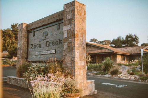 Exterior view, The Inn at Zaca Creek in Buellton (CA)