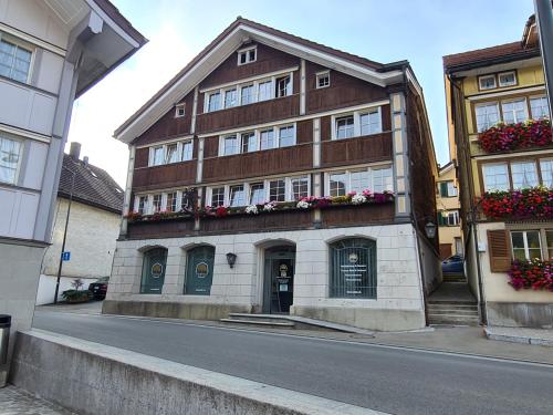 Backpacker Bären in Urnäsch, Schweiz