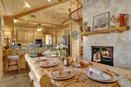 Stunning Luxury Cabin Near Town Wheelchair Access - image 10