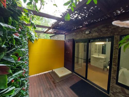 Zuhanyzó, Litchfield Tourist Park in Batchelor / Litchfield Nemzeti Park