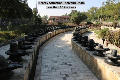OYO HOME 84109 Radhika Residency