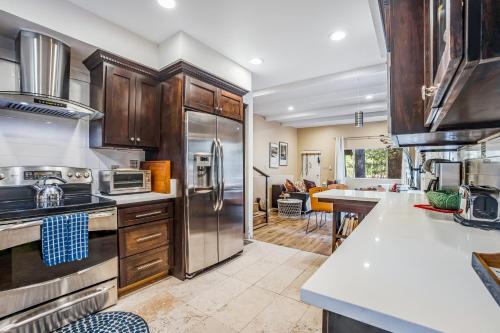 Meadow Creek House in Idyllwild, USA