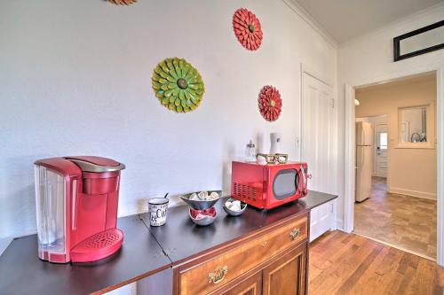 Colorful Tulsa Duplex with Porch Dogs Welcome!