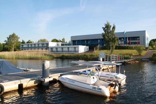 Strandhotel Senftenberger See - image 8