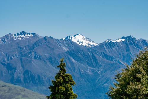 Bruser, Views on Parry - Lake Hāwea Holiday Home (Views on Parry - Lake Hawea Holiday Home) in Lake Hawea