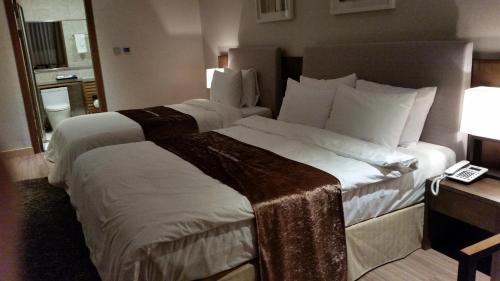 Hyunjin Tourist Hotel