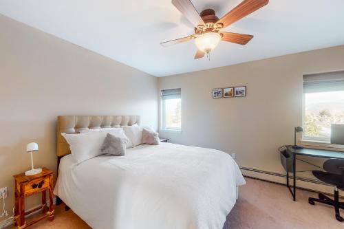 At the Crossroads in 弗里斯科