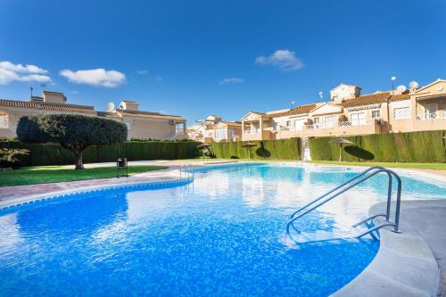 Tara 2 bed Townhouse in Torrevieja gîte à louer Park of Nation