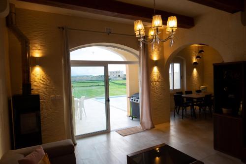 Inni Holiday Home with Infinity Pool Inni Holiday Home with Infinity Pool