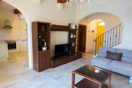 Inni Holiday Home with Infinity Pool Inni Holiday Home with Infinity Pool