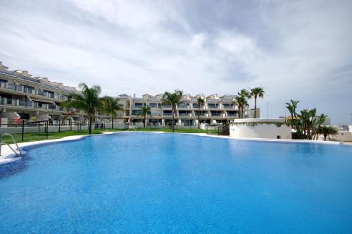 Apartment with Pool View  image 1