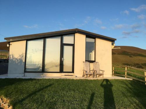 Silver Strand Chalets in Glencolmcille