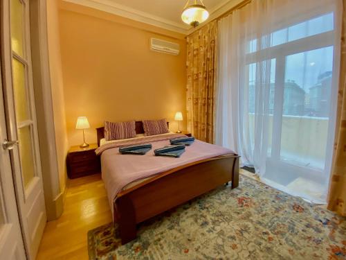 Suite with a balcony and a view of the Moscow Kremlin - image 7