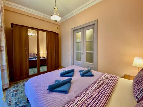 Suite with a balcony and a view of the Moscow Kremlin - image 12