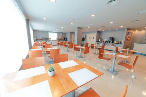 Restaurant, Hotel Monte Rozas in Las Rozas