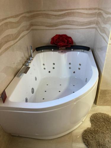 B&B LA REGGIA DI RIHANNA spa – Caserta, CO