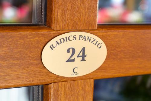 Radics Panzió Étterem és Pihenő Központ
