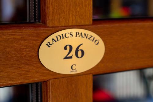 Radics Panzió Étterem és Pihenő Központ